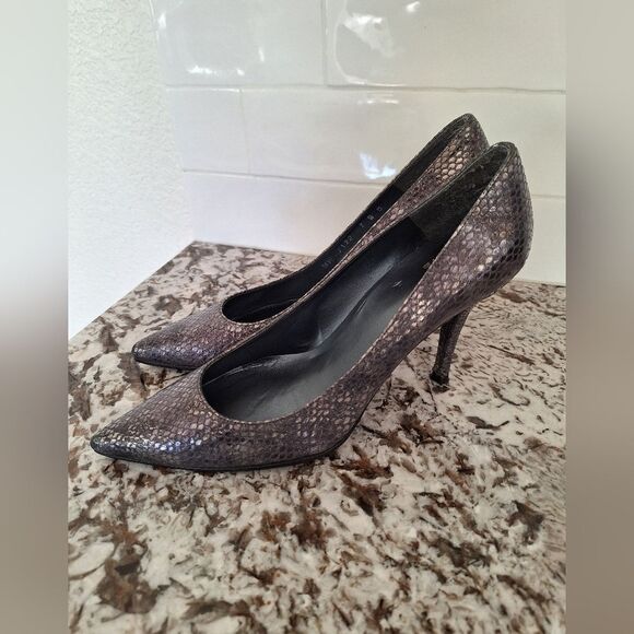 Stuart Weitzman gray silver snake print leather heels flats size 7 - Picture 6 of 11